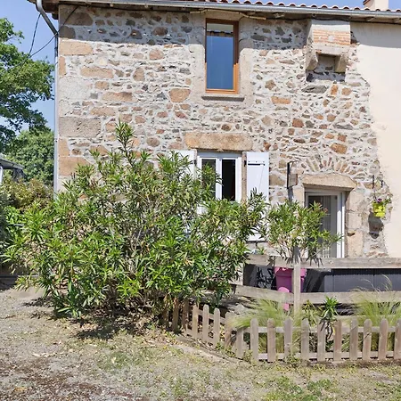 Aux Charmes D'antan - 3* Sevremont