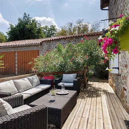 Aux Charmes D'antan - 3* Sevremont