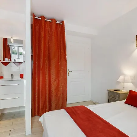 Bed & Breakfast Aux Charmes D'antan - 3*