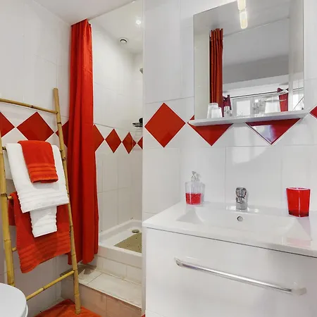 Aux Charmes D'antan - Bed & Breakfast 3*
