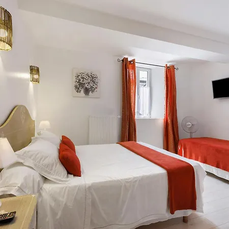Bed & Breakfast Aux Charmes D'antan - 3*